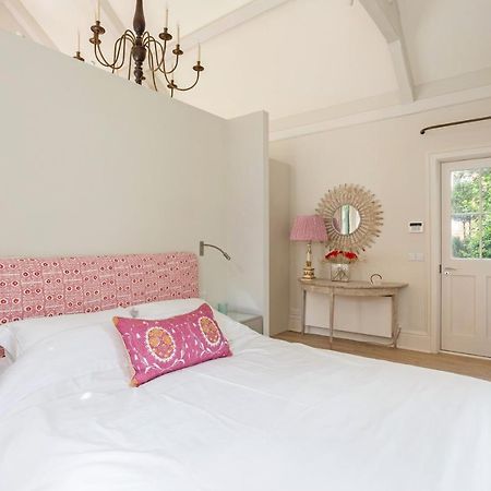 The Annexe - Beautiful Apartment With Garden Close To Heathrow And Windsor Staines-upon-Thames Exterior photo