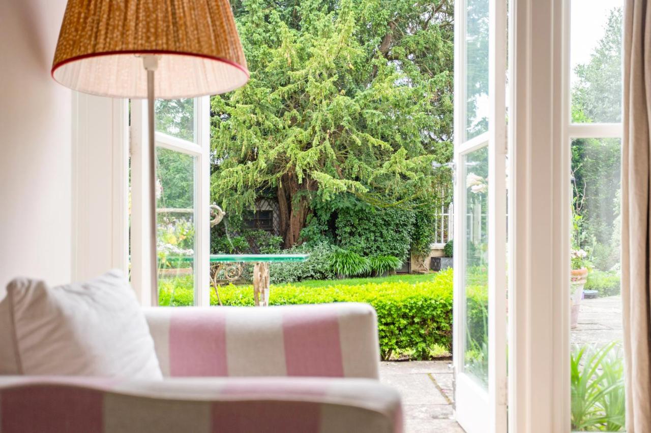 The Annexe - Beautiful Apartment With Garden Close To Heathrow And Windsor Staines-upon-Thames Exterior photo
